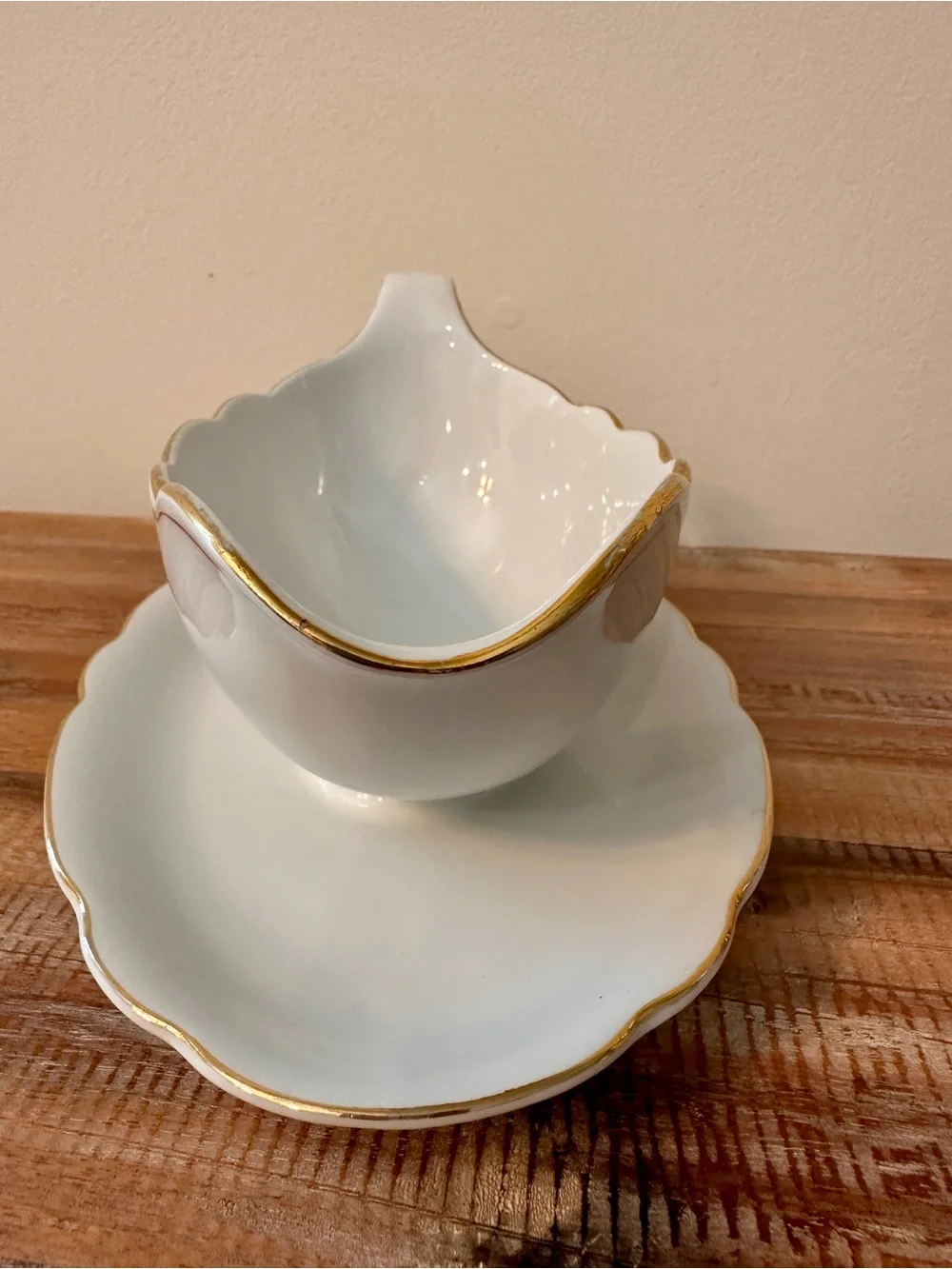 Vintage Retsch Wunsiedel Bavaria Gravy Boat Attached Underplate Gold Trim
